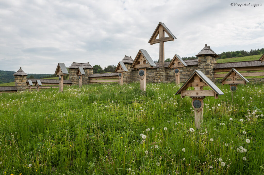 Cmentarz z I wojny światowej m. Długie, fot. K. Ligęza (www.pan-foto.pl)